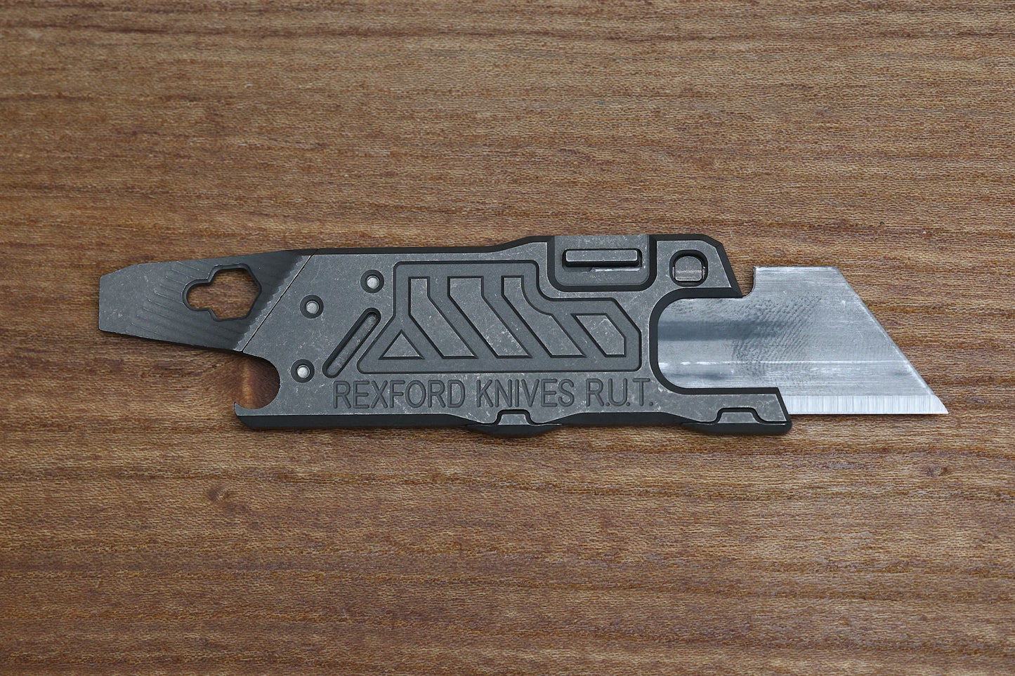 REXFORD KNIVES RUT V5 - WHITE CARBOTI INLAY