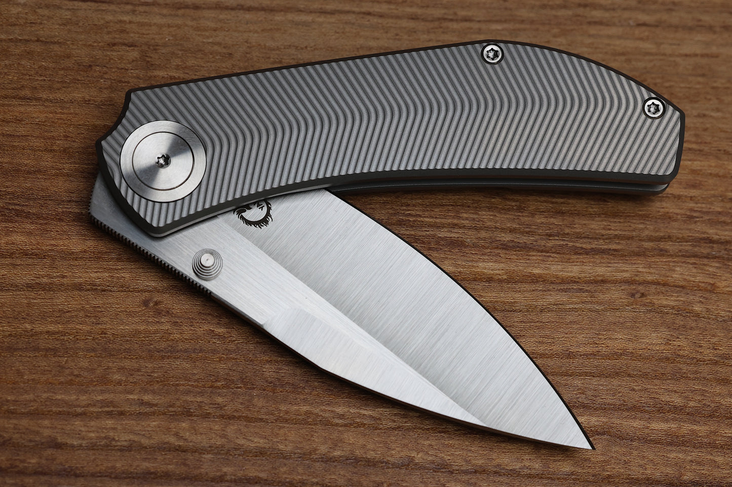 YAN’S CHEVRON- FULL TITANIUM FRONT FLIPPER - MAGNACUT WITH THUMB STUD