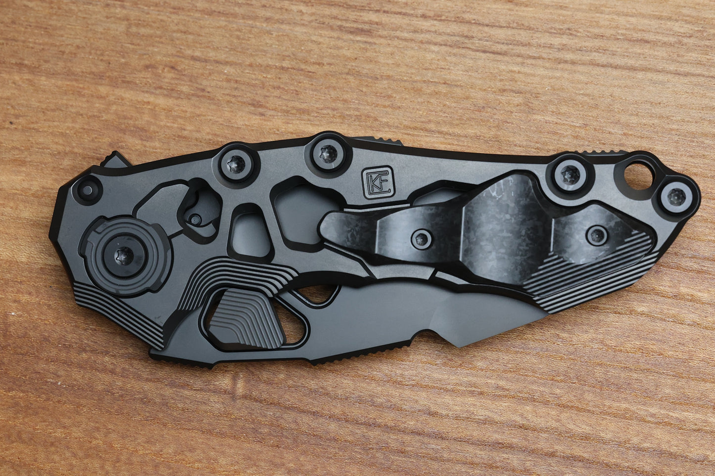 CUSTOM KNIFE FACTORY TRAKTOR DLC TITANIUM/CARBON FIBER & DLC M390