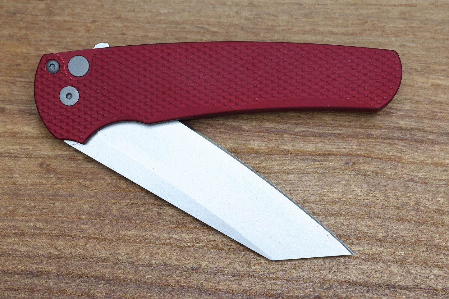 PRO-TECH MALIBU RED TEXTURED HANDLE & STONEWASH MAGNACUT REVERSE TANTO BLADE 5405-RED