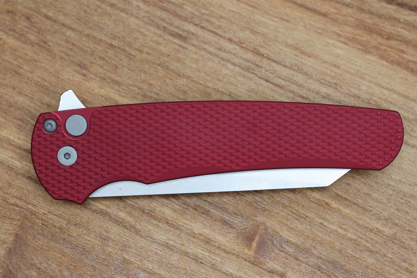 PRO-TECH MALIBU RED TEXTURED HANDLE & STONEWASH MAGNACUT REVERSE TANTO BLADE 5405-RED