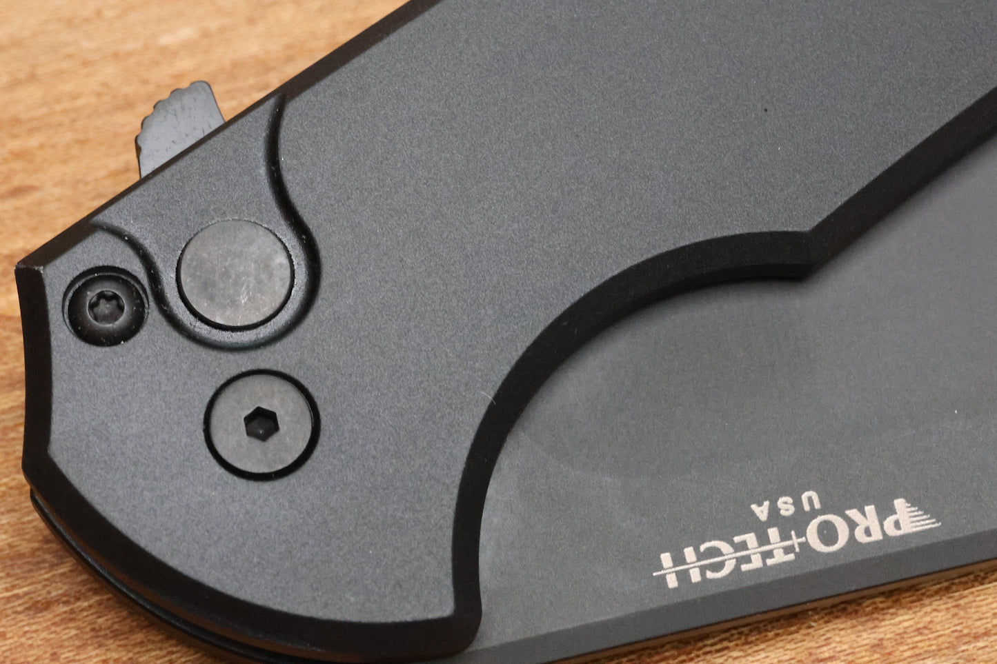 PRO-TECH MORDAX BLACK HANDLES & DLC MAGNACUT MX103