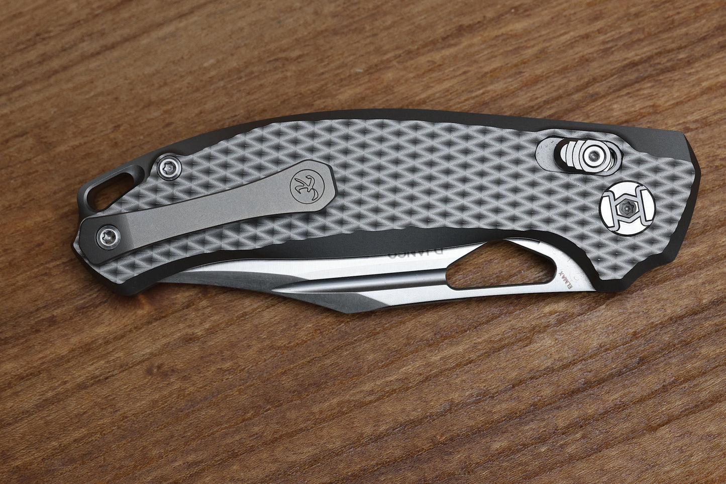 KUNWU KNIVES DJANGO DIAMOND TI HANDLES & SATIN ELMAX