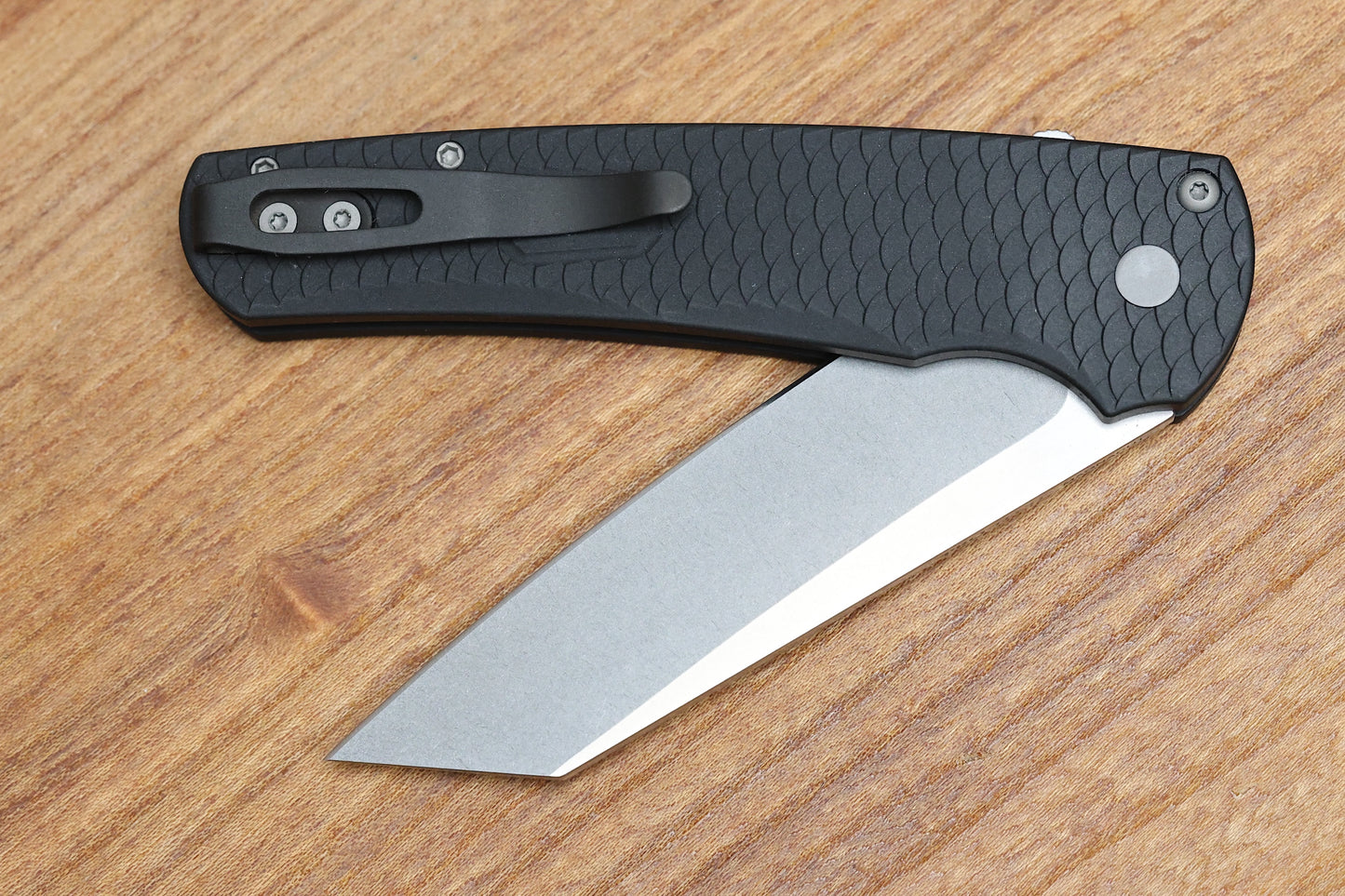 PRO-TECH MALIBU BLACK DRAGON SCALE HANDLE & STONEWASH MAGNACUT REVERSE TANTO BLADE 5435