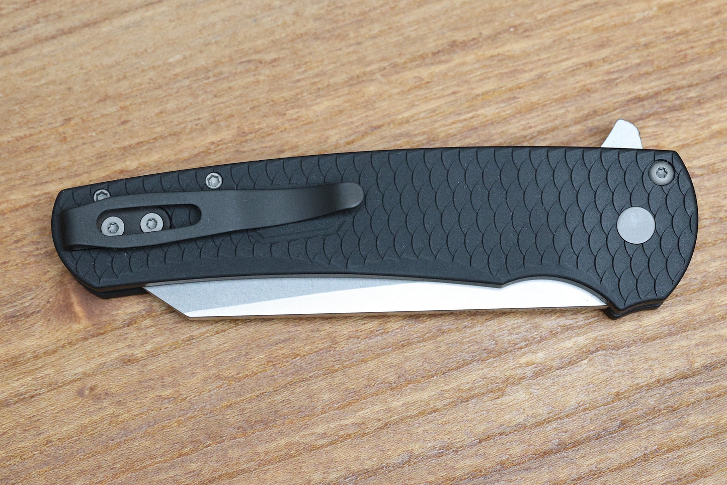 PRO-TECH MALIBU BLACK DRAGON SCALE HANDLE & STONEWASH MAGNACUT REVERSE TANTO BLADE 5435