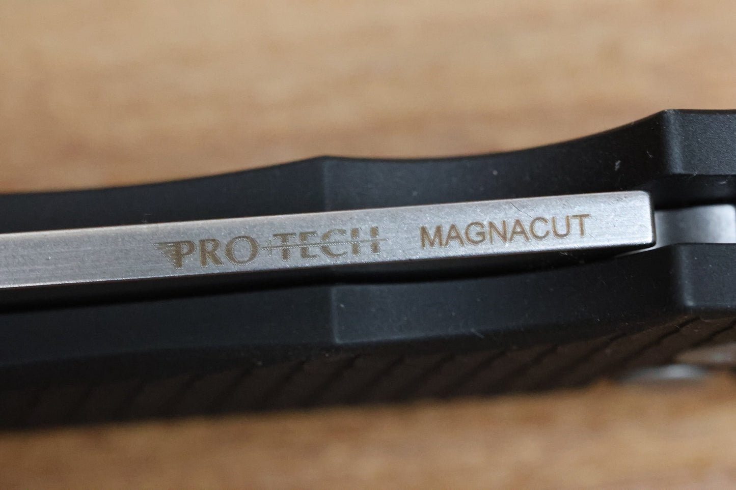 PRO-TECH MALIBU BLACK DRAGON SCALE HANDLE & STONEWASH MAGNACUT REVERSE TANTO BLADE 5435