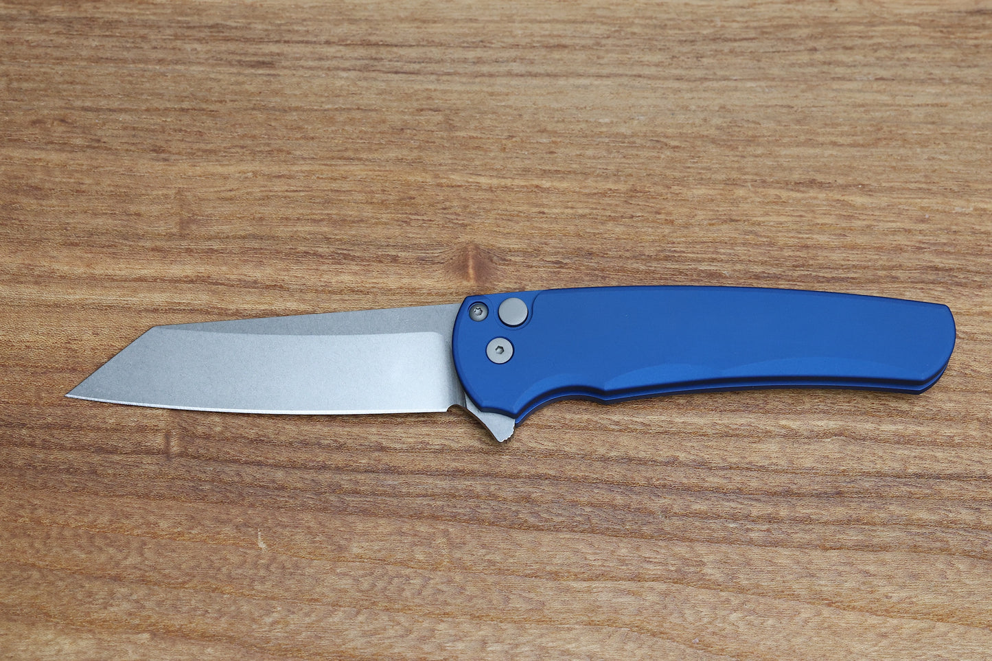 PRO-TECH MALIBU SMOOTH BLUE HANDLE & STONEWASH MAGNACUT REVERSE TANTO BLADE 5401-BLUE