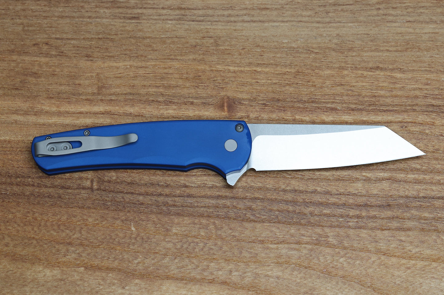 PRO-TECH MALIBU SMOOTH BLUE HANDLE & STONEWASH MAGNACUT REVERSE TANTO BLADE 5401-BLUE