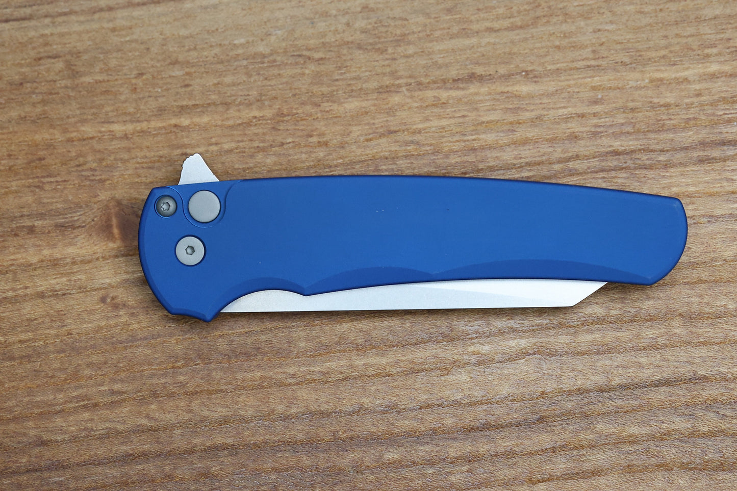 PRO-TECH MALIBU SMOOTH BLUE HANDLE & STONEWASH MAGNACUT REVERSE TANTO BLADE 5401-BLUE