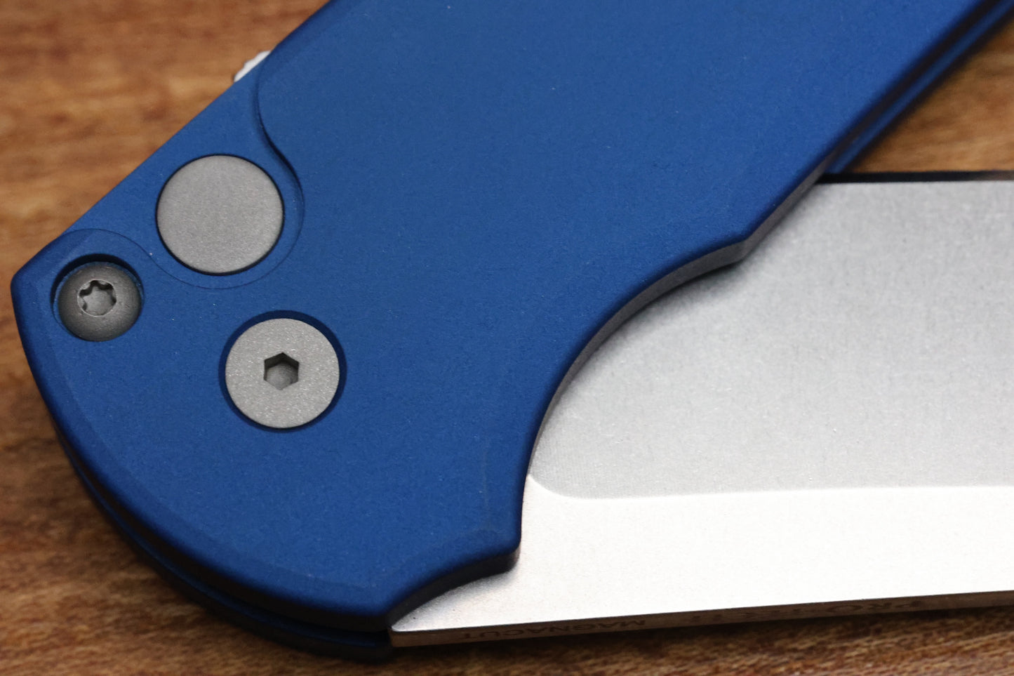 PRO-TECH MALIBU SMOOTH BLUE HANDLE & STONEWASH MAGNACUT REVERSE TANTO BLADE 5401-BLUE