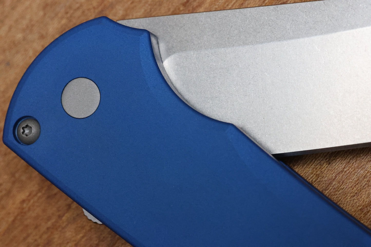 PRO-TECH MALIBU SMOOTH BLUE HANDLE & STONEWASH MAGNACUT REVERSE TANTO BLADE 5401-BLUE