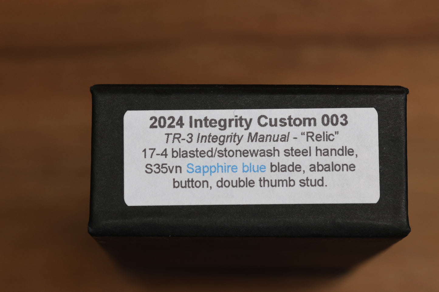 PRO-TECH TR-3 INTEGRITY CUSTOM MANUAL RELIC STONEWASH STAINLESS HANDLES W/ SAPPHIRE BLUE S35 2024 INTEGRITY CUSTOM 003