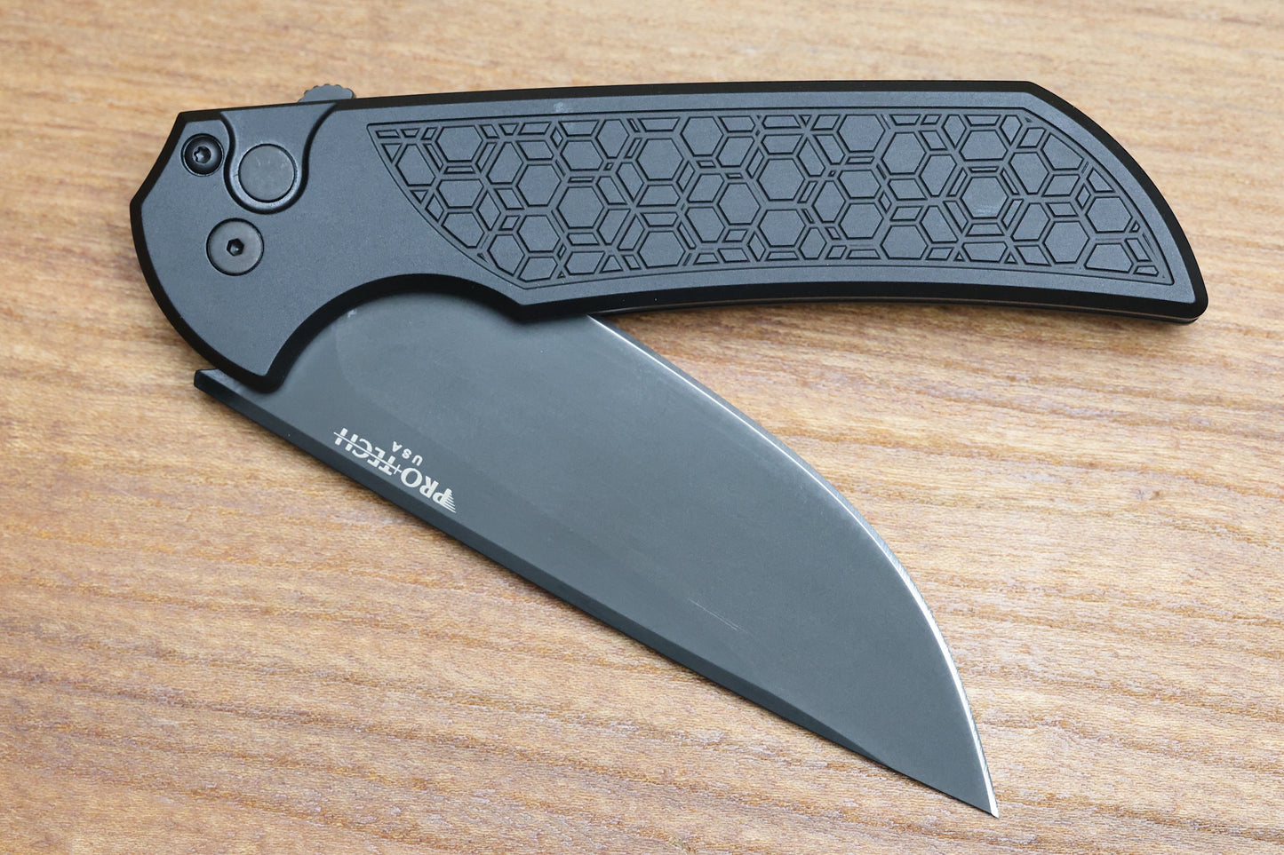 PRO-TECH MORDAX BLACK GRIDLOCK HANDLE W/ DLC MAGNACUT MX106-GRIDLOCK