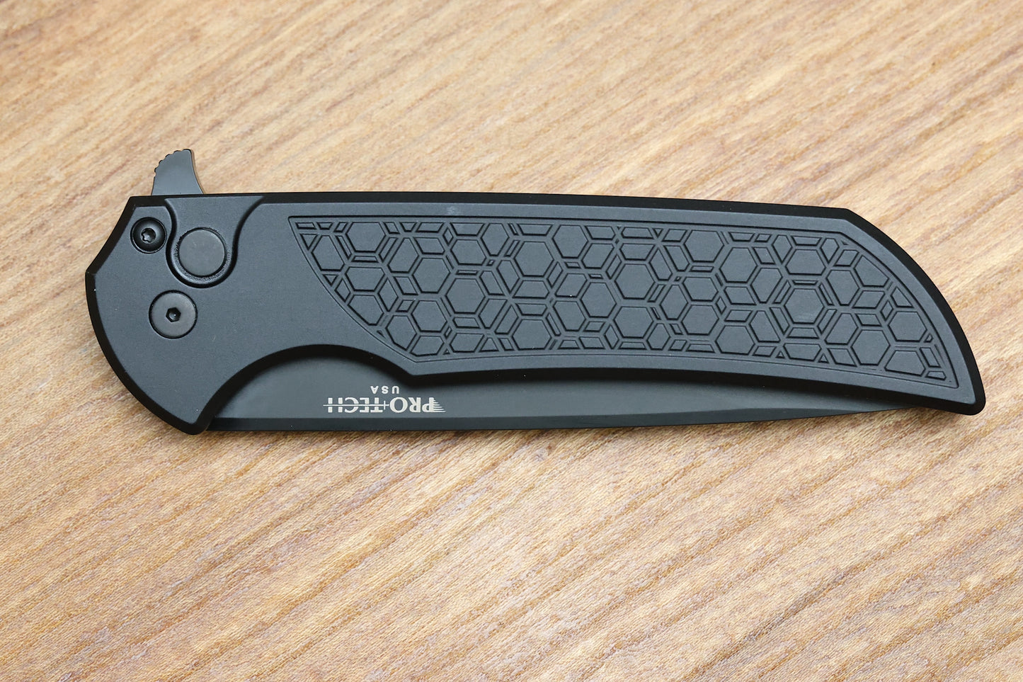 PRO-TECH MORDAX BLACK GRIDLOCK HANDLE W/ DLC MAGNACUT MX106-GRIDLOCK