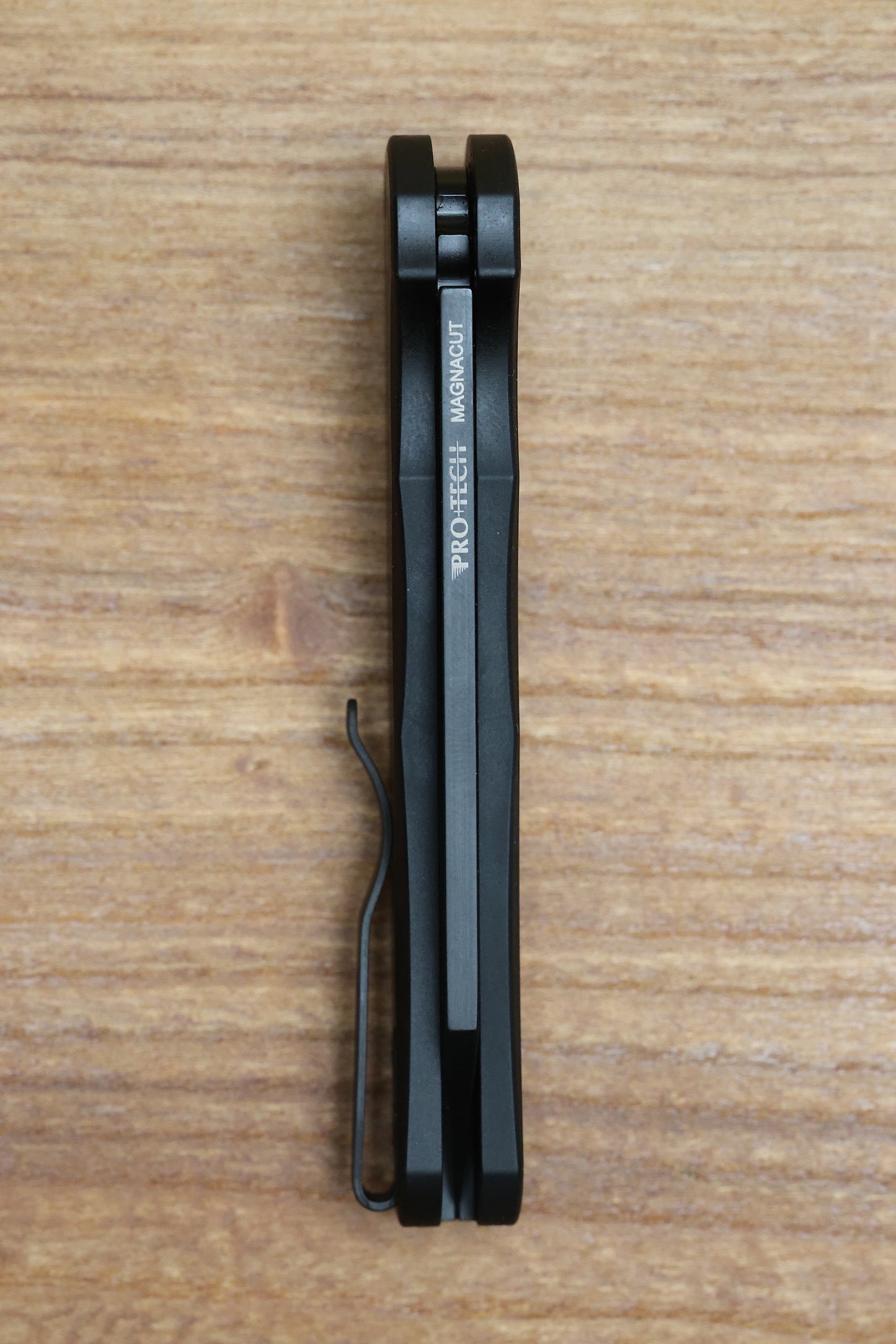 PRO-TECH MALIBU BLACK HANDLE W/ DLC MAGNACUT REVERSE TANTO BLADE 5403