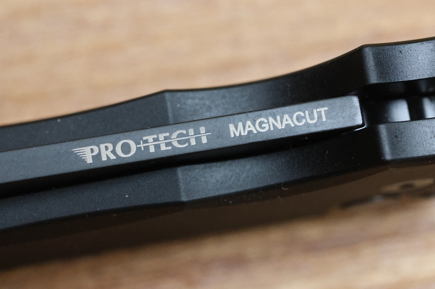 PRO-TECH MALIBU BLACK HANDLE W/ DLC MAGNACUT REVERSE TANTO BLADE 5403