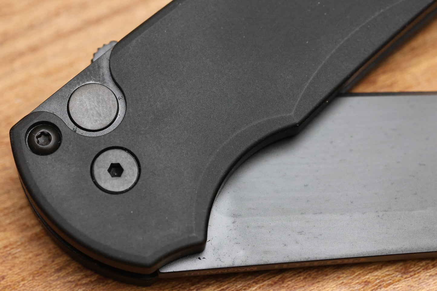 PRO-TECH MALIBU BLACK HANDLE W/ DLC MAGNACUT REVERSE TANTO BLADE 5403