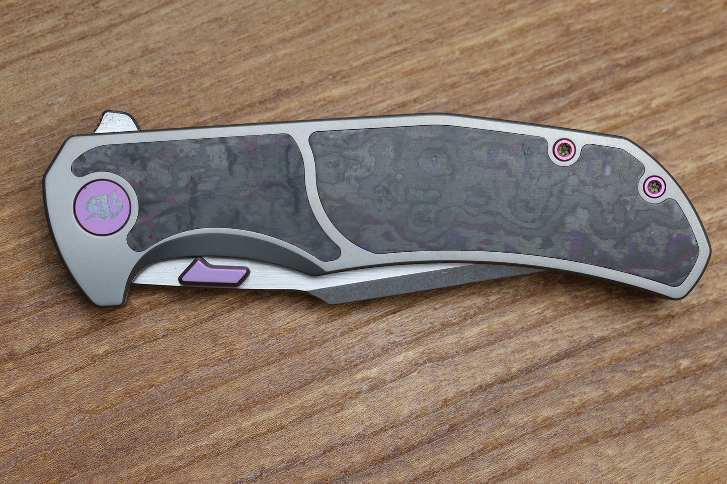 MECHFORCE HELLRAISER TI HANDLE W/ PURPLE HAZE CARBON FIBER INLAYS & STONEWASH VANAX SUPERCLEAN