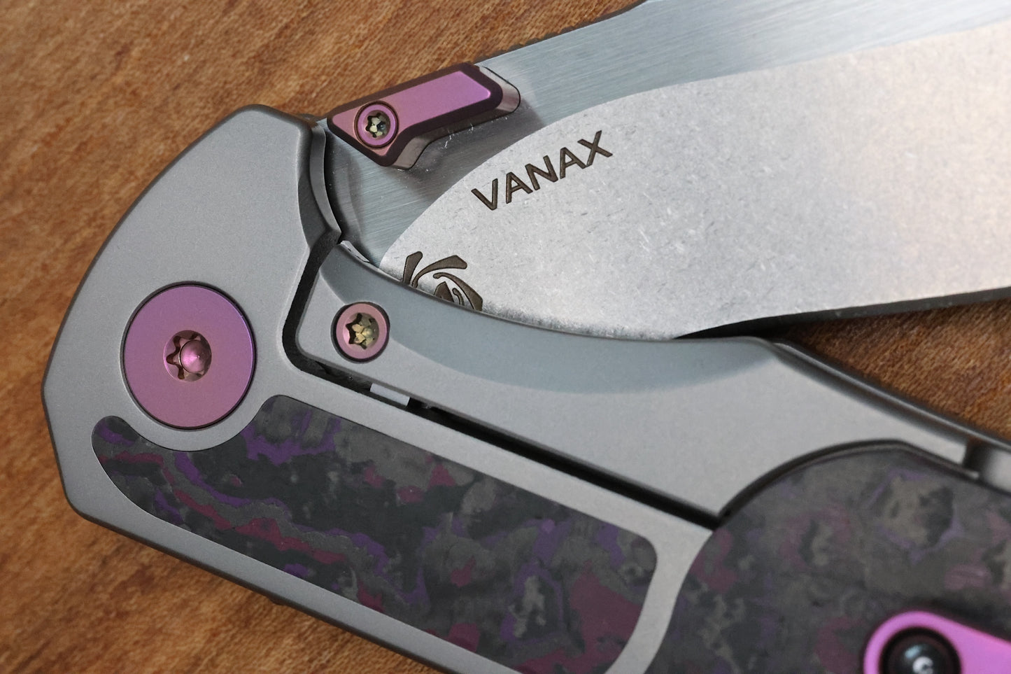 MECHFORCE HELLRAISER TI HANDLE W/ PURPLE HAZE CARBON FIBER INLAYS & STONEWASH VANAX SUPERCLEAN