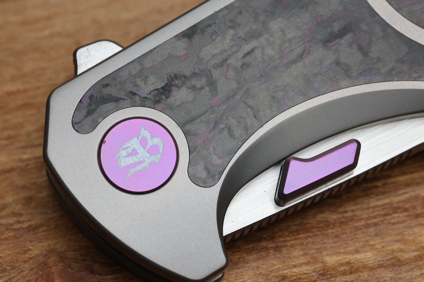 MECHFORCE HELLRAISER TI HANDLE W/ PURPLE HAZE CARBON FIBER INLAYS & STONEWASH VANAX SUPERCLEAN