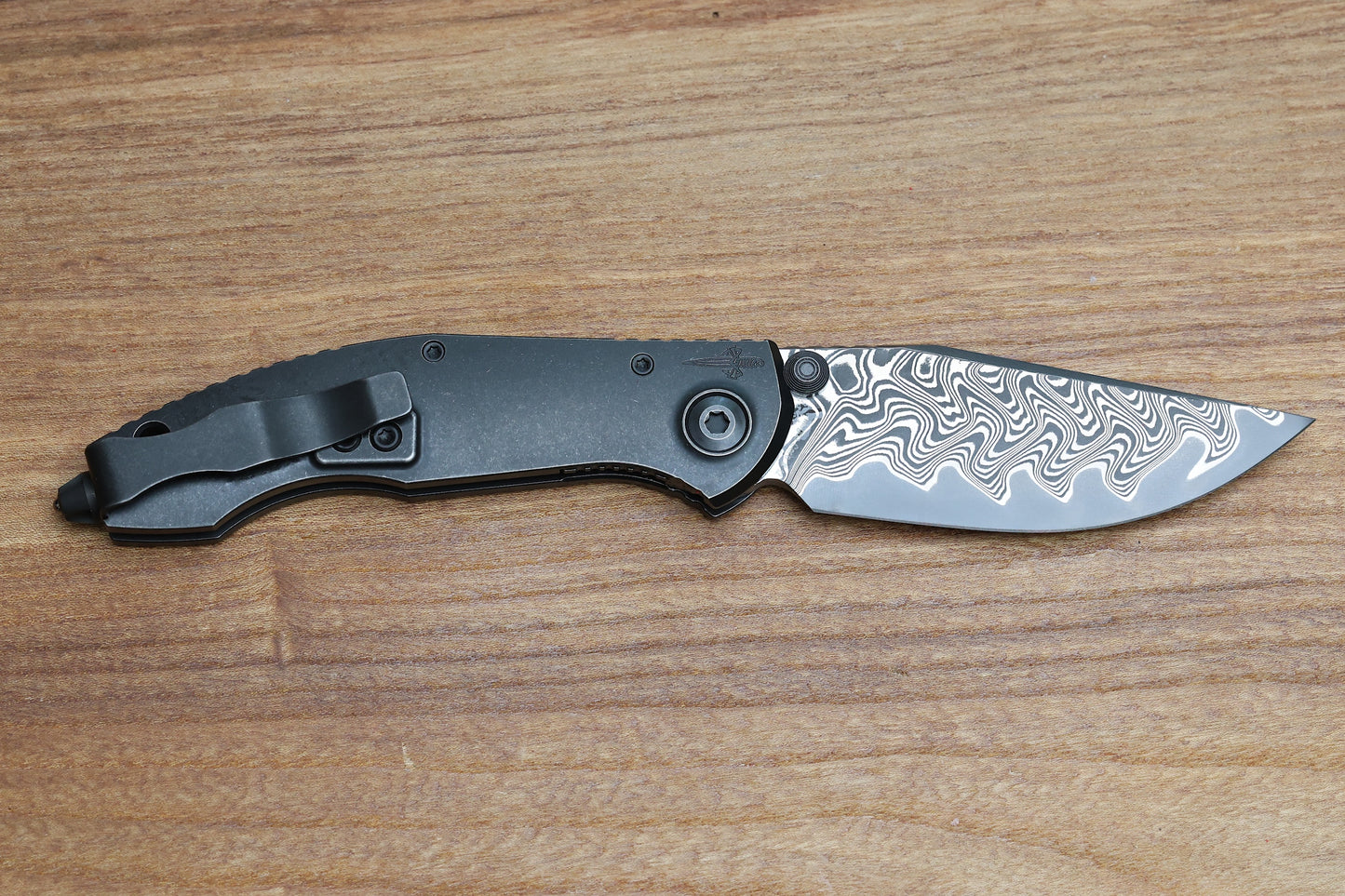 CUSTOM KNIFE FACTORY & ANTHONY MARFIONE SOKOSHA BLACKWASH/CARBON FIBER W/ MAGNACORE