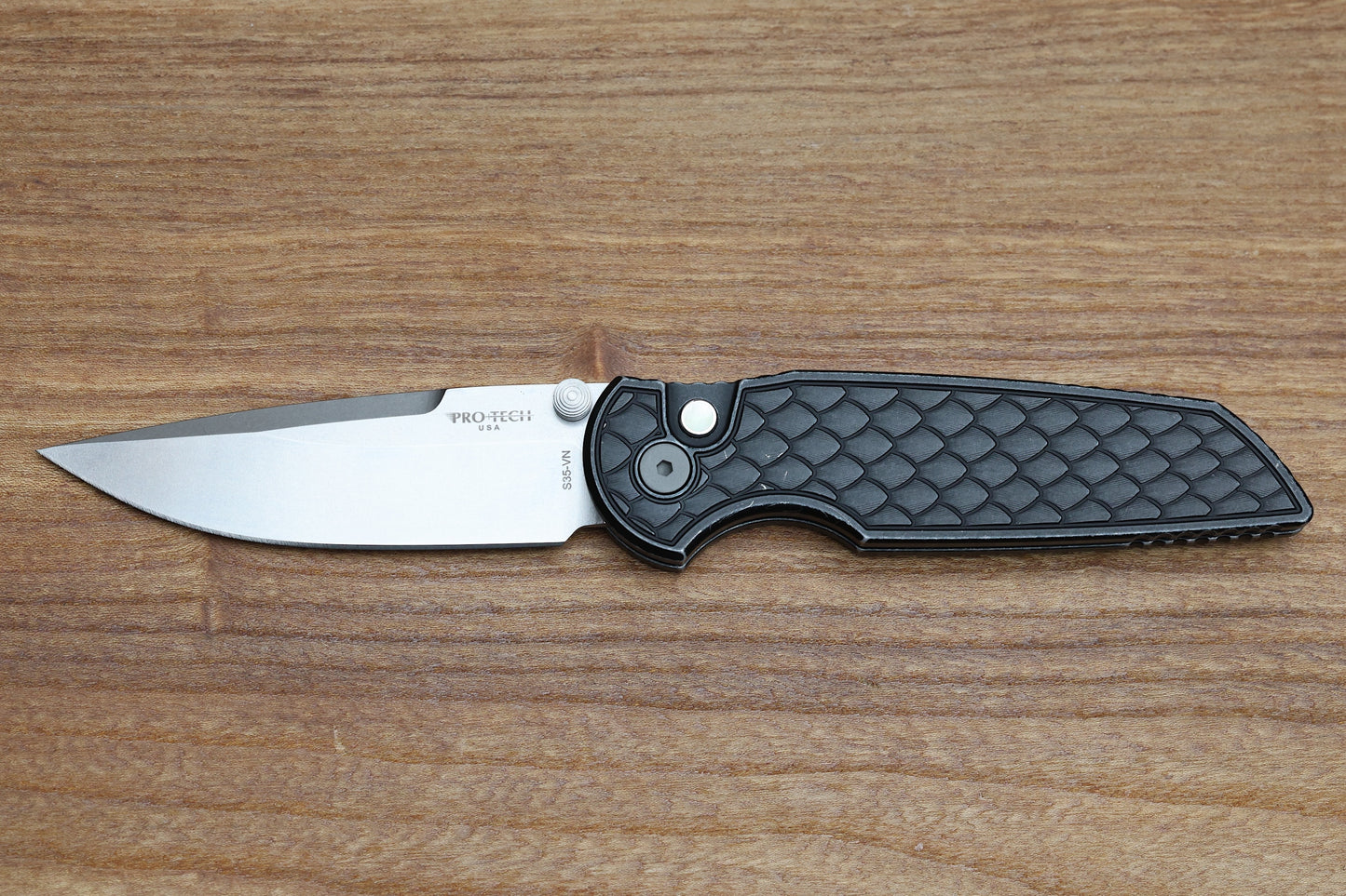 PRO-TECH TR-3 INTEGRITY BLACK BATTLEWORN TEXTURED REPTILE - 2025 CCKS SPRING SHOW EXCLUSIVE