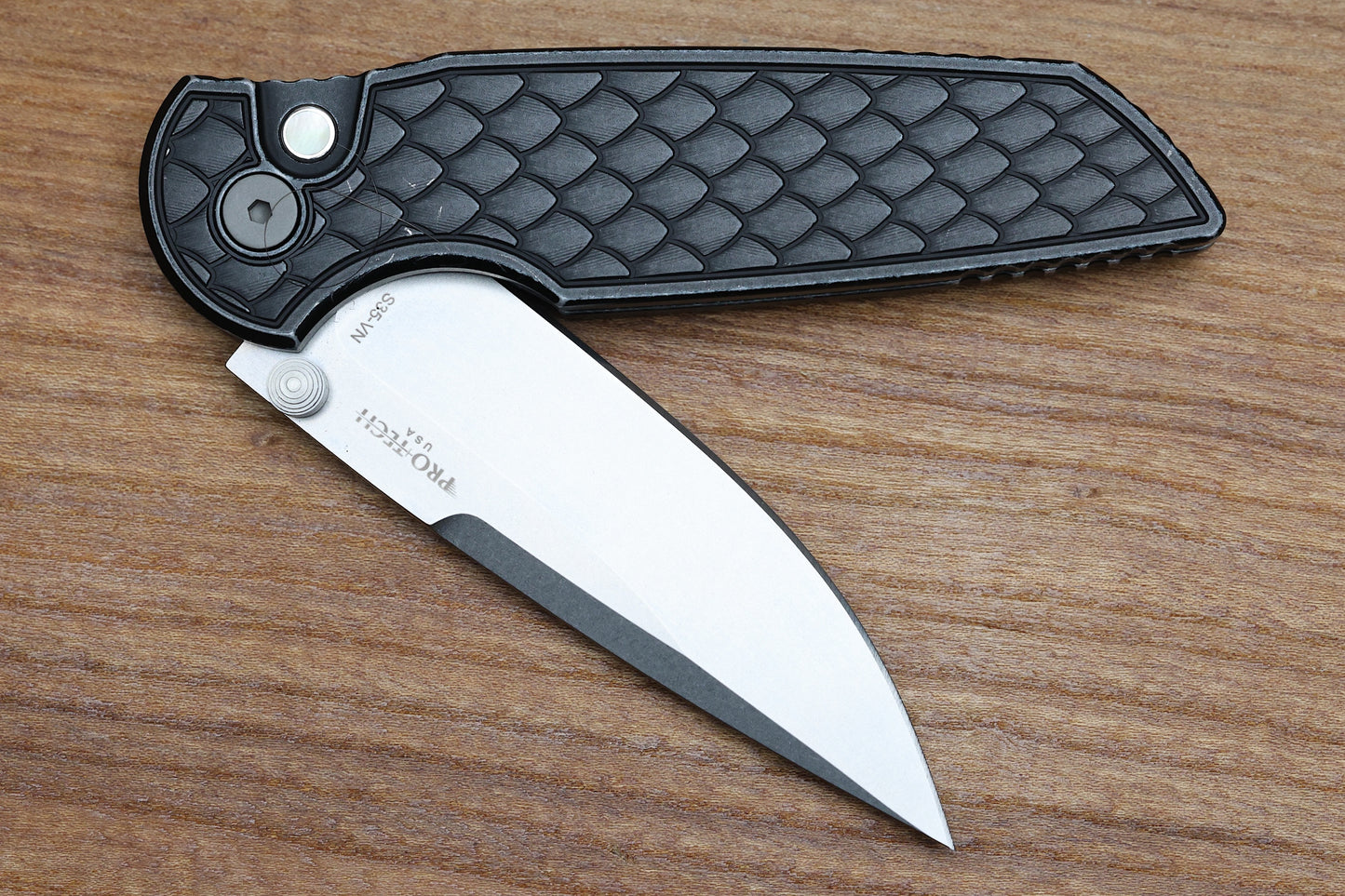 PRO-TECH TR-3 INTEGRITY BLACK BATTLEWORN TEXTURED REPTILE - 2025 CCKS SPRING SHOW EXCLUSIVE