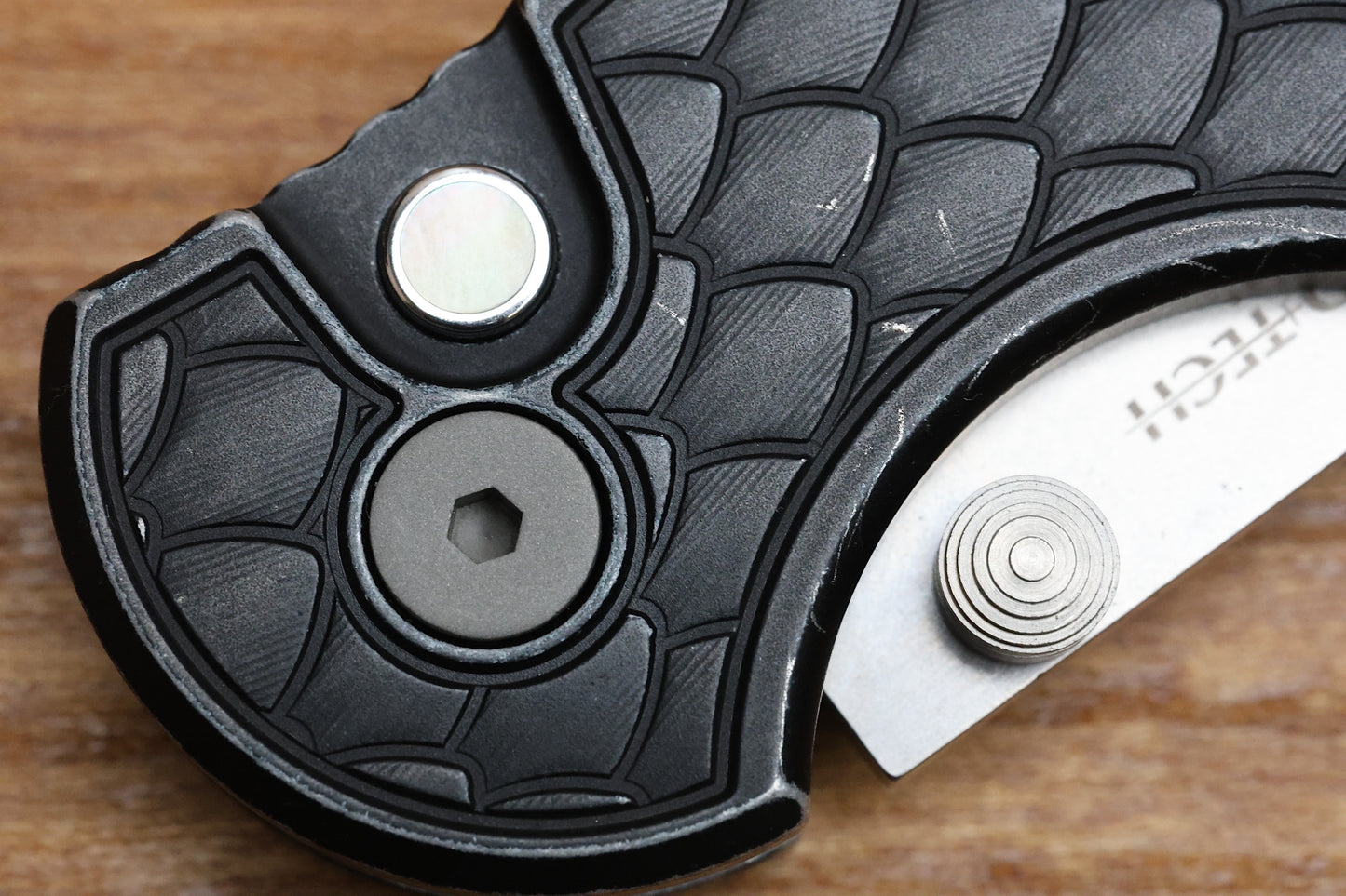 PRO-TECH TR-3 INTEGRITY BLACK BATTLEWORN TEXTURED REPTILE - 2025 CCKS SPRING SHOW EXCLUSIVE