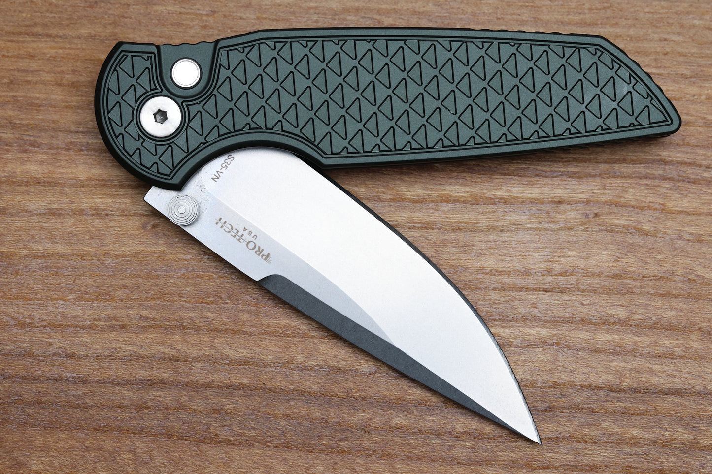 PRO-TECH TR-3 INTEGRITY BUTTON LOCK RELIC TEXTURED GREEN HANDLE STONEWASH BLADE - 2025 CCKS SPRING