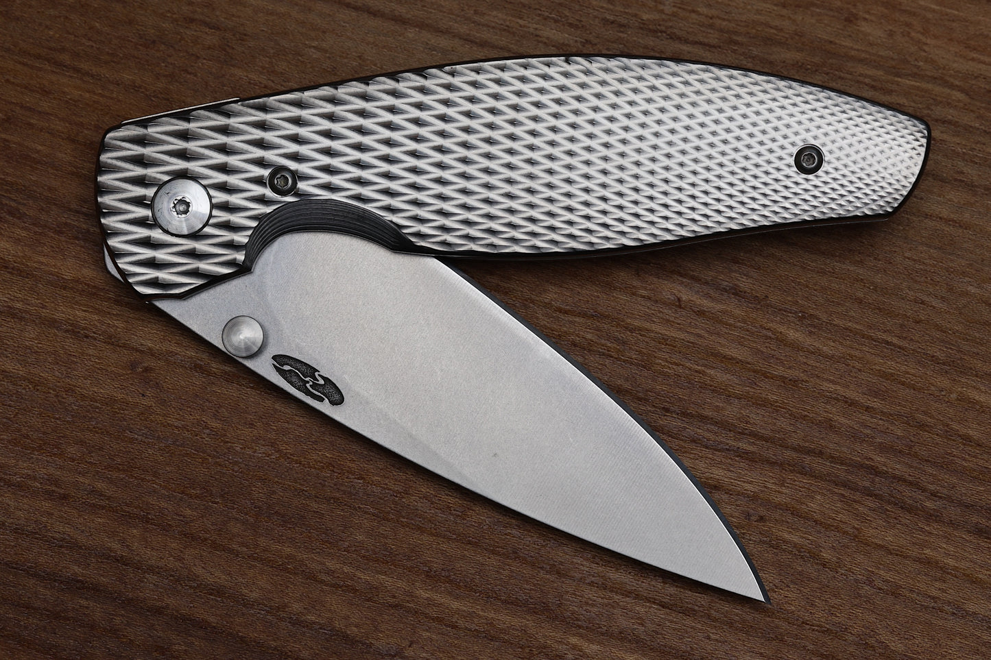 THREE RIVERS MANUFACTURING ATOM FOLDING KNIFE DIAMOND TEXTURE TITANIUM 3.5" DROP POINT