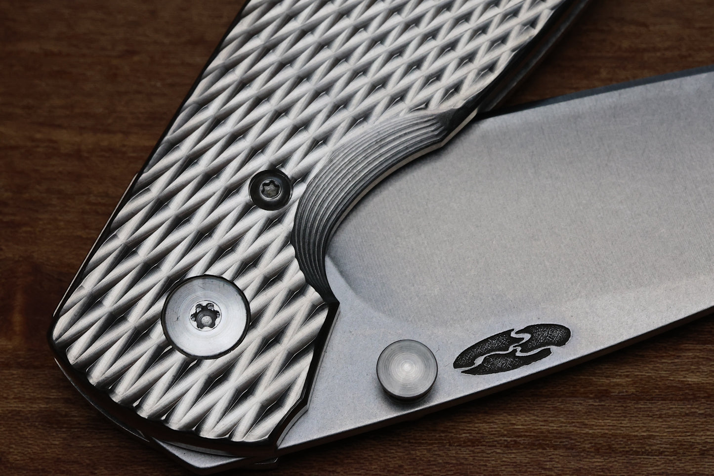 THREE RIVERS MANUFACTURING ATOM FOLDING KNIFE DIAMOND TEXTURE TITANIUM 3.5" DROP POINT