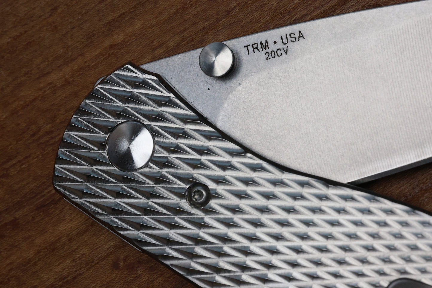 THREE RIVERS MANUFACTURING ATOM FOLDING KNIFE DIAMOND TEXTURE TITANIUM 3.5" DROP POINT
