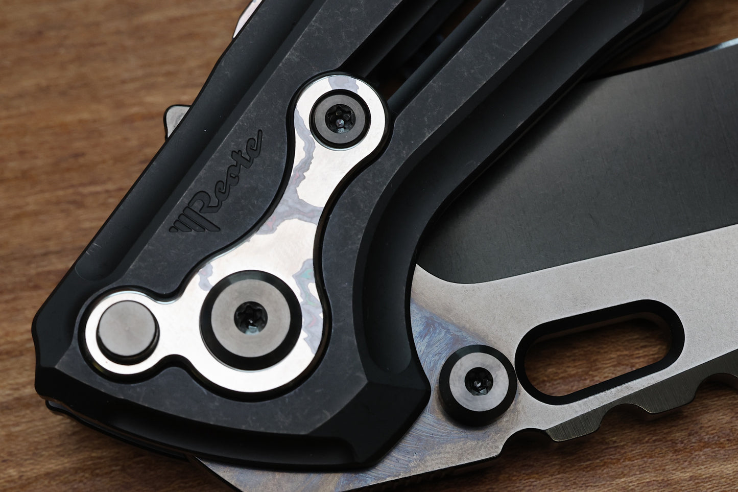 REATE T1000 V2 MONOCHROME ZIRCUTI ACCENTS & DLC RECURVE M390