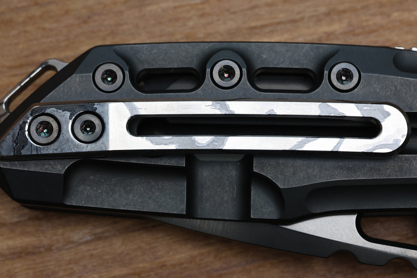 REATE T1000 V2 MONOCHROME ZIRCUTI ACCENTS & DLC RECURVE M390