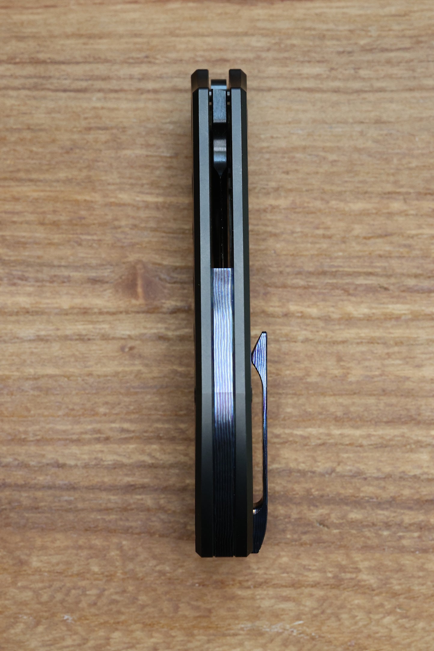 YAN’S CHEVRON- MAGNACUT DLC TITANIUM FRONT FLIPPER WITH ZIRCUTI INLAY THUMB HOLE