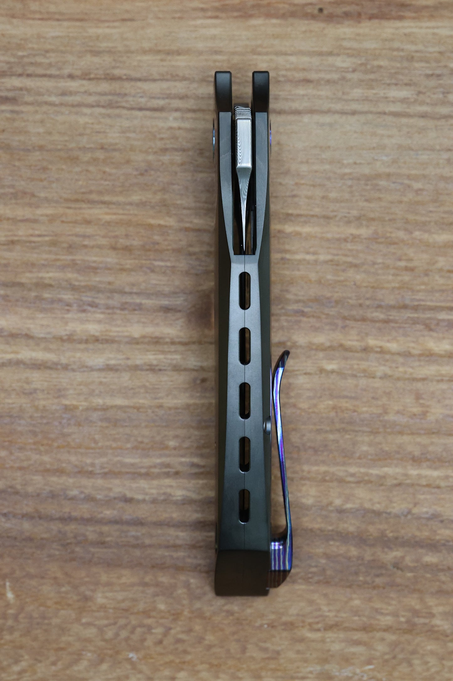 REATE KNIVES VELOCITY TASHI BHARUCHA TITANIUM DLC HANDLE W/ZIRCUTI INLAYS & TWIST DAMASTEEL