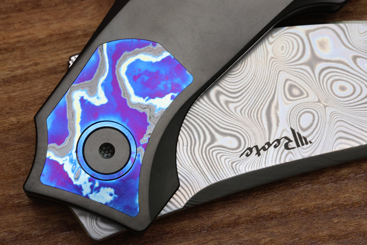REATE KNIVES VELOCITY TASHI BHARUCHA TITANIUM DLC HANDLE W/ZIRCUTI INLAYS & TWIST DAMASTEEL
