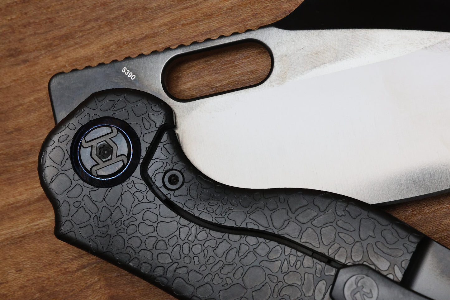 KUNWU GRINGO HONEYDEW BLACK DLC TITANIUM HANDLE S390 BLADE