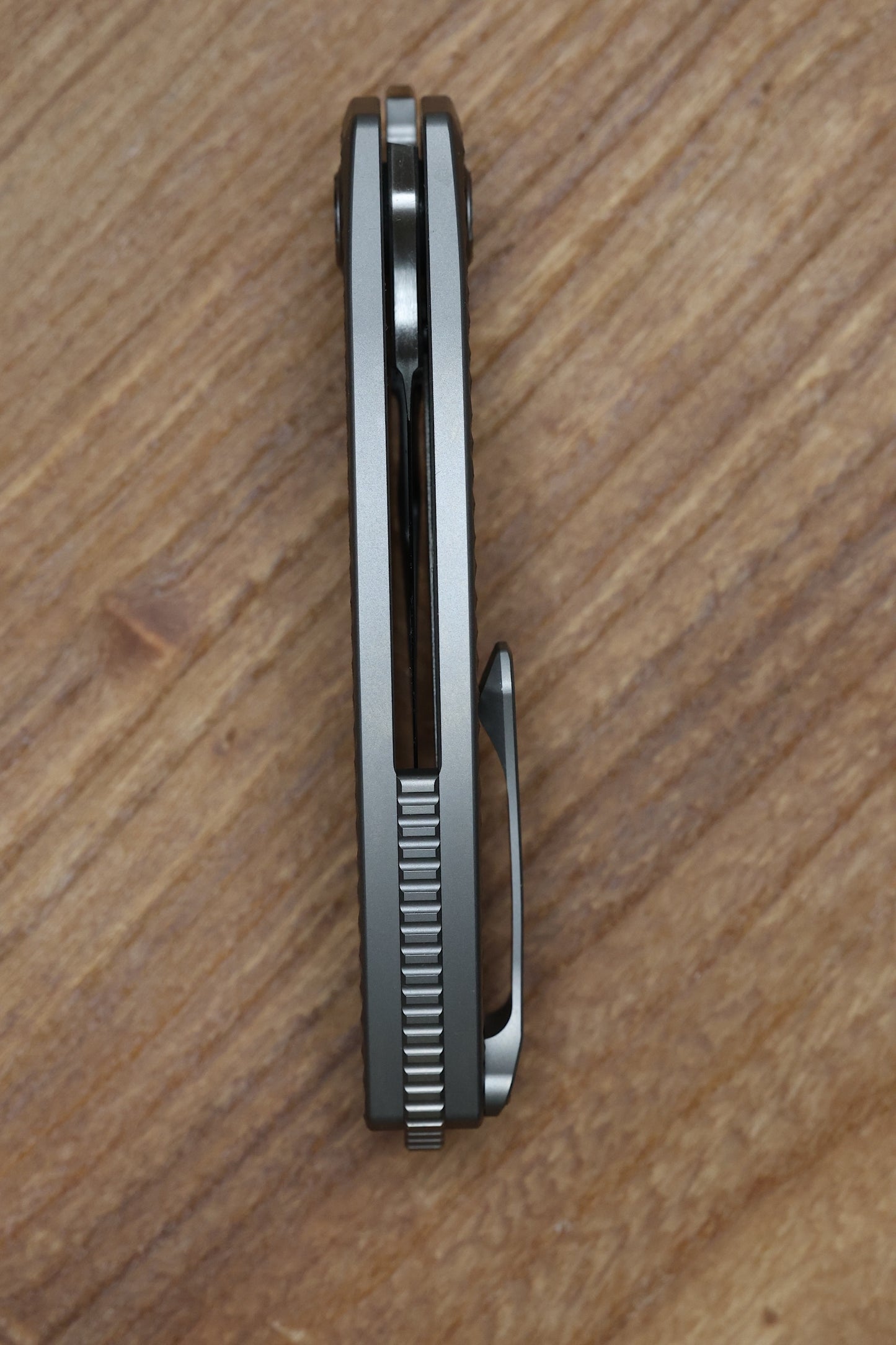 KUNWU KNIVES COMPADRE DIAMOND TITANIUM HANDLES W/ SATIN VANAX