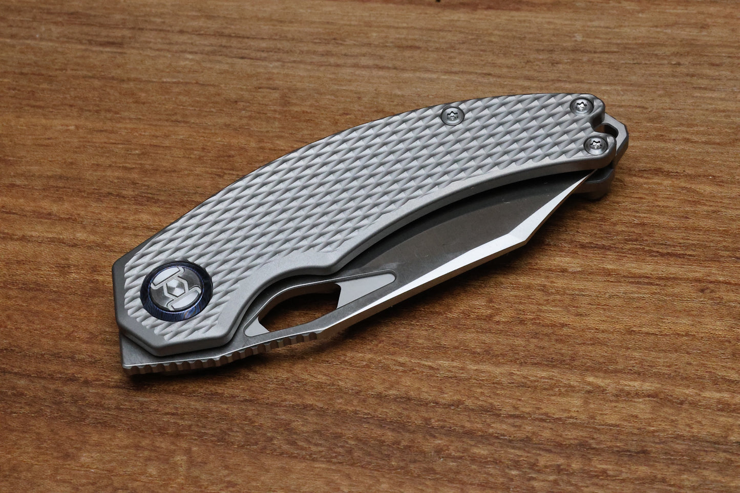 KUNWU KNIVES COMPADRE DIAMOND TITANIUM HANDLES W/ SATIN VANAX