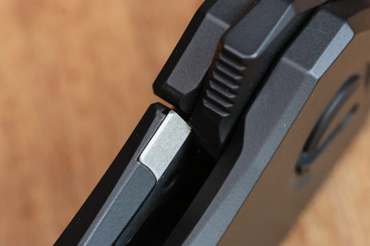 SHIROGOROV QUANTUM "SILHOUETTE" – BLACK CERAKOTE - TITANIUM HANDLE – CROMAX PM BLADE – MRBS