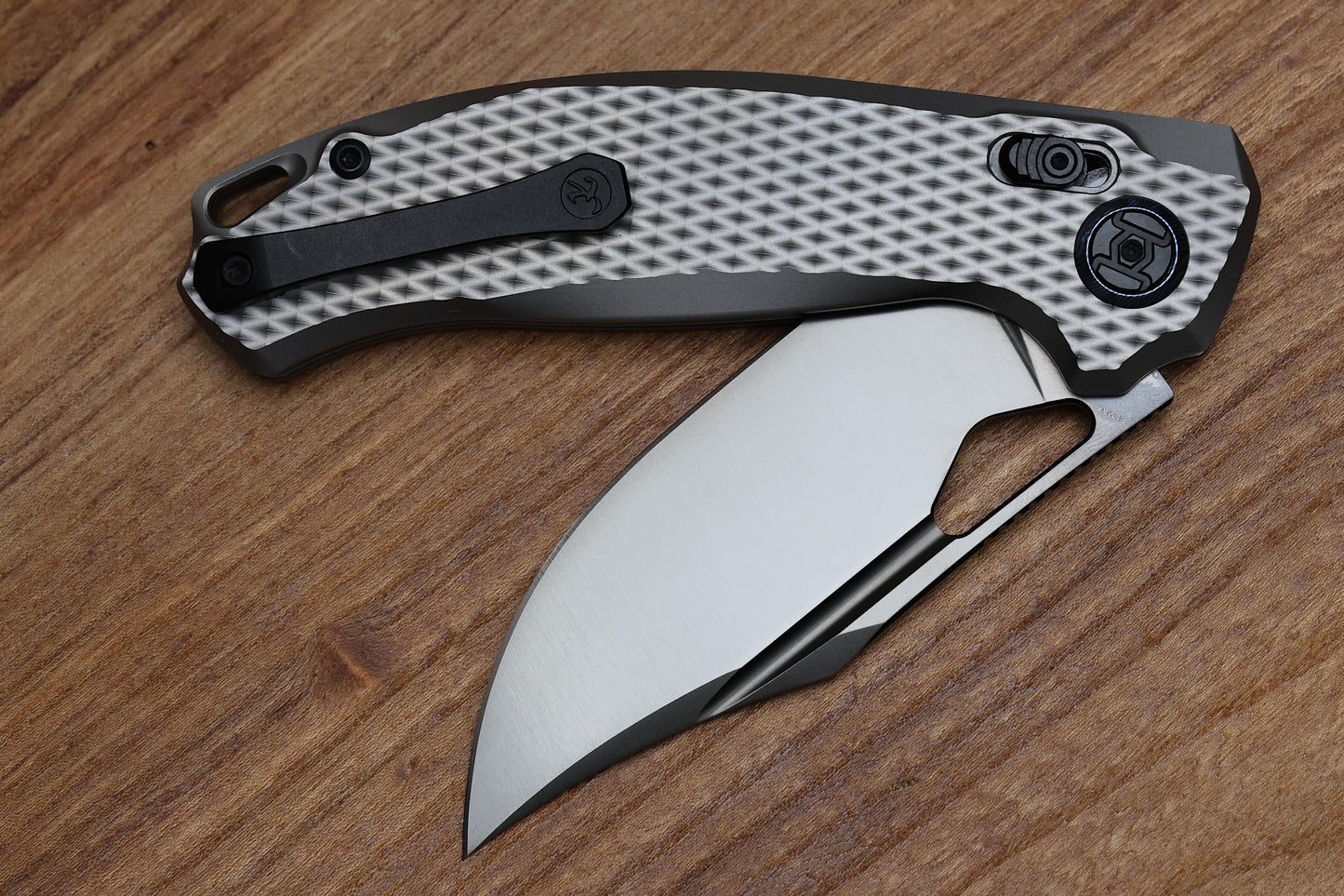 KUNWU KNIVES DJANGO XL DIAMOND TI HANDLES & DLC ELMAX