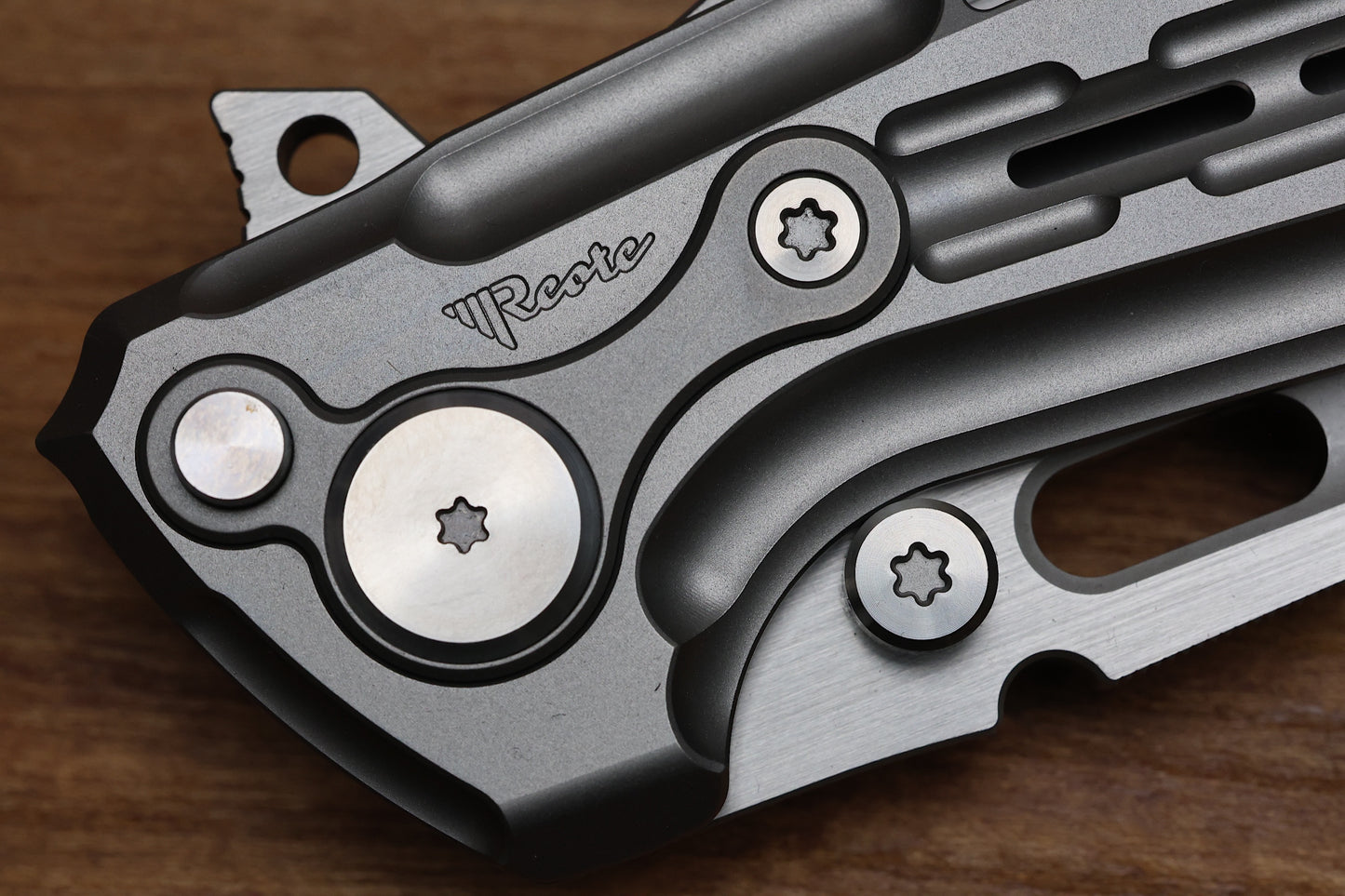 REATE KNIVES TERMINATOR-TX228 TI-BEAD BLAST HANDLE M390 BELT SATIN BLADE