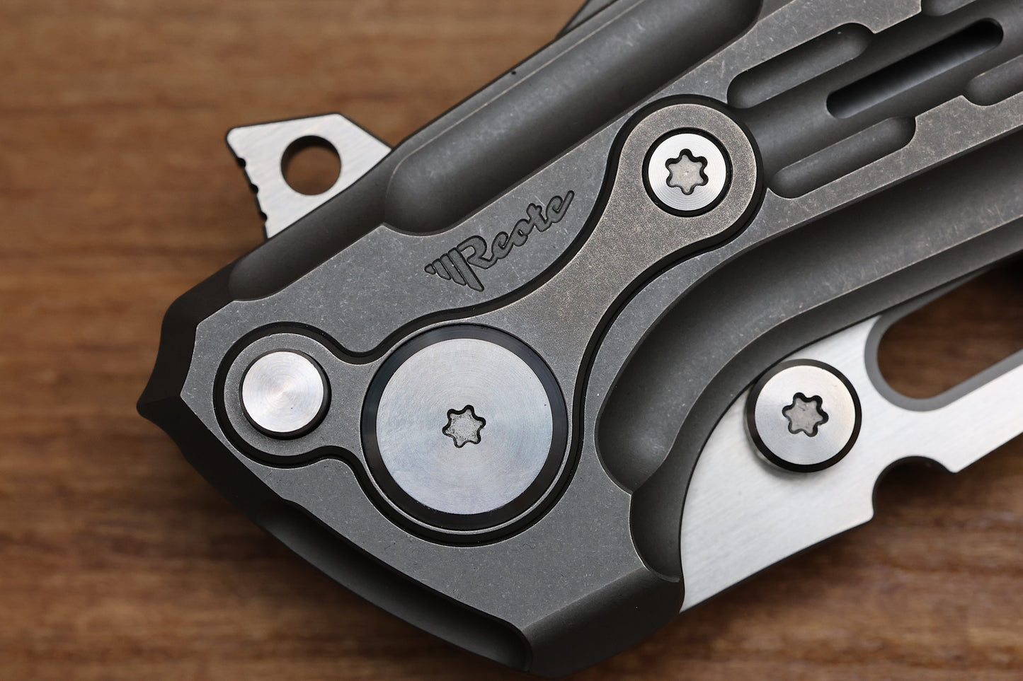 REATE KNIVES TERMINATOR-TX228 TI-DARK BEAD BLAST HANDLE M390 BELT SATIN BLADE