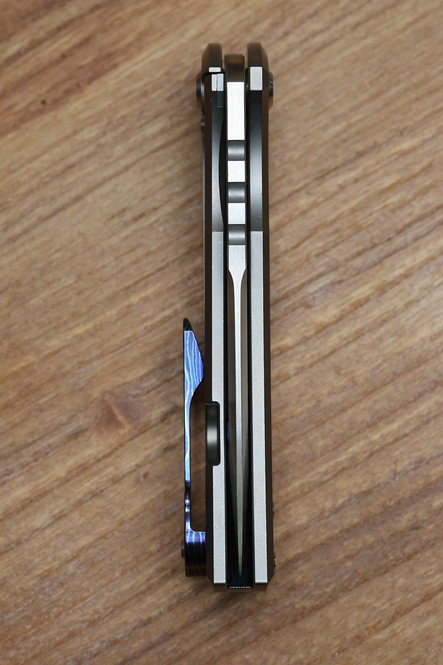 CHAVES ULTRAMAR REDENCION 229 KICKSTOP – DROP POINT M390 BLADE – TITANIUM HANDLE MOKUTI ACCENTS