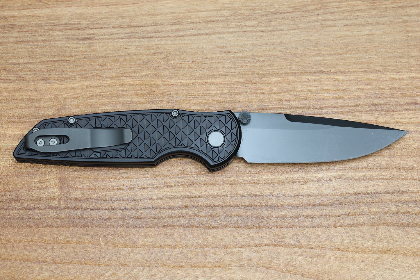 TR-3 INTEGRITY - BLACK "RELIC" TEXTURED HANDLE - DLC BLACK S35VN BLADE - INT106