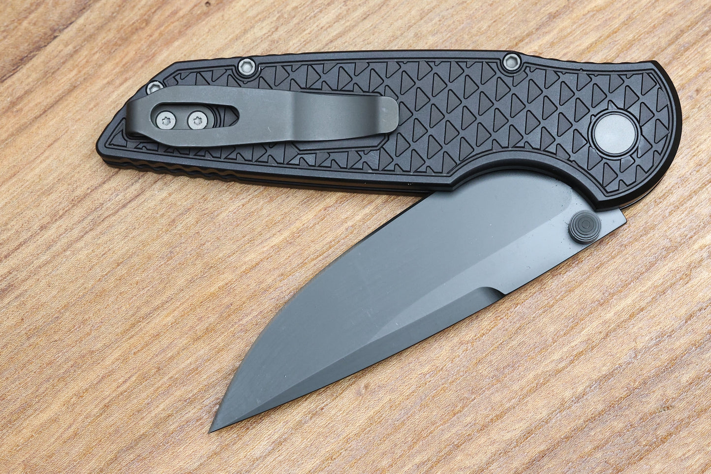 TR-3 INTEGRITY - BLACK "RELIC" TEXTURED HANDLE - DLC BLACK S35VN BLADE - INT106