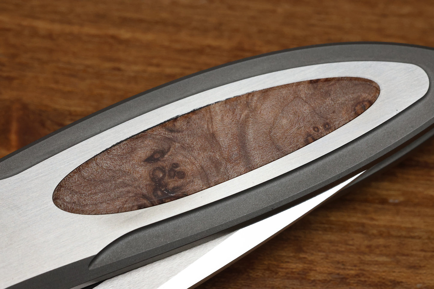 PRO-TECH CAMBRIA CUSTOM MANUAL 17-4 STEEL HANDLES W/ MAPLE BURL INLAY & COMPOUND POLISHED 154CM CUSTOM 001