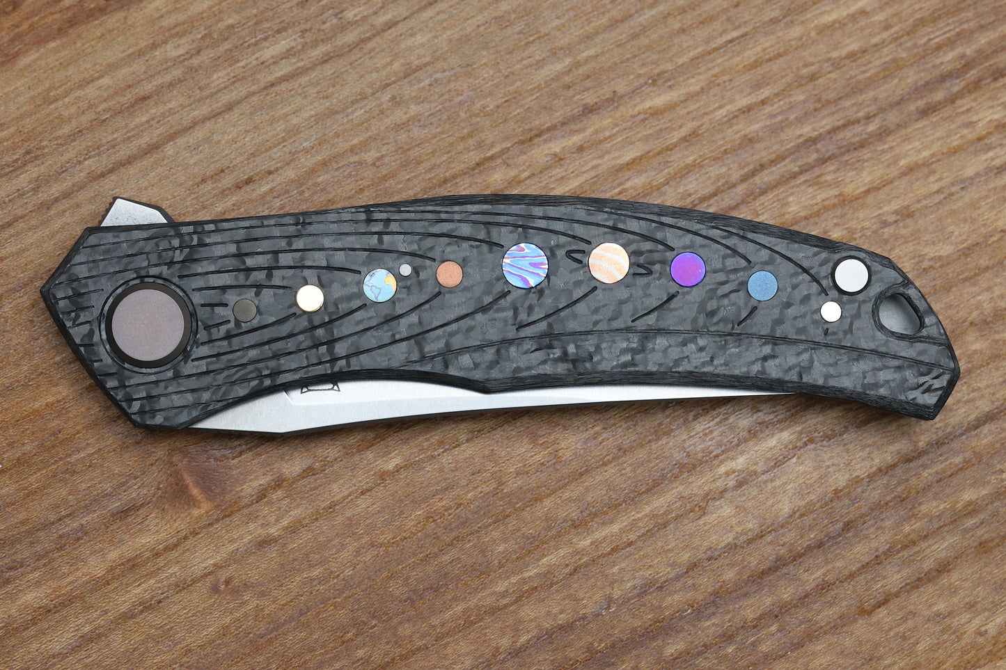 SHIROGOROV KNIVES / IGOR OLEINIKOV QUANTUM CARBON FIBER “SOLAR SYSTEM” – CROMAX PM BLADE – MRBS