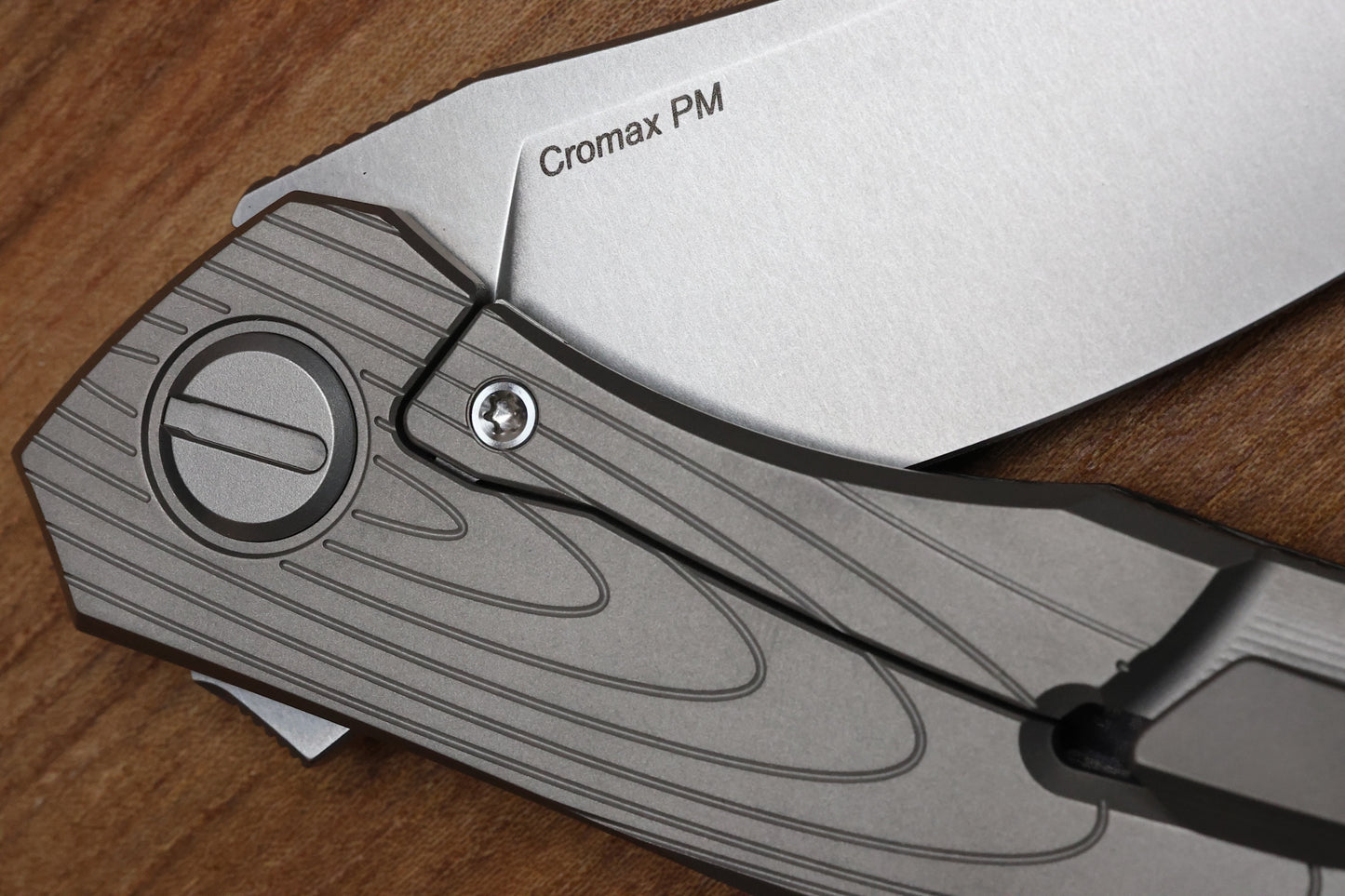 SHIROGOROV KNIVES / IGOR OLEINIKOV QUANTUM CARBON FIBER “SOLAR SYSTEM” – CROMAX PM BLADE – MRBS